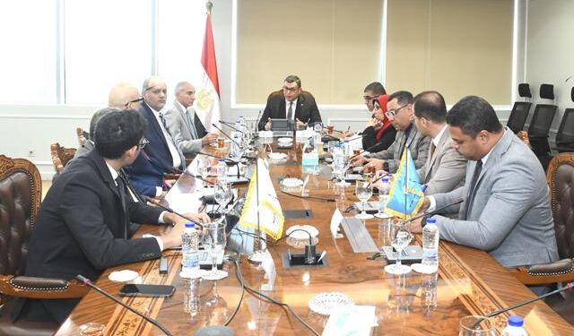 وزير الإسكان: مطلع أكتوبر طرح وحدات المرحلة الثانية من خلال “منصة مصر العقارية”