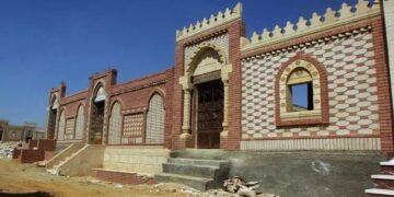 وزير الإسكان: 17 أغسطس بدء تسليم 114 قطعة أرض مقابر بمدينة القاهرة الجديدة