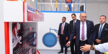 وزير العمل يزور موقع النحاس للمترو الجديد التابع لشركة اوراسكوم بالإسكندرية