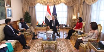 وزير الاتصالات يبحث مع سفير الهند تعزيز التعاون في مجالات الاتصالات والذكاء الاصطناعي