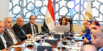 وزيرة التنمية تستكمل سلسلة اجتماعاتها التنسيقية بقيادات وزارة البيئة