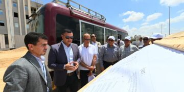 وزير الإسكان يتفقد مشروع مرافق الأراضي الصناعية وكوبري أعلى مسار القطار الكهربائي السريع بمدينة برج العرب الجديدة