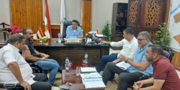 رئيس جهاز مدينة بني سويف الجديدة يجتمع بالشركات المنفذة لمشروعات الإسكان بالمدينة