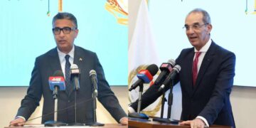 وزيرا الاتصالات والتموين والتجارة الداخلية يطلقان استمارة تحديث بيانات المواطنين بمحافظة بورسعيد