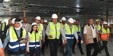 وزير قطاع الأعمال يتابع تقدم العمل بمشروع مجمع المصانع الجديدة بشركة مصر للغزل والنسيج