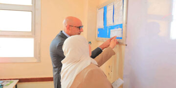 وزير التربية والتعليم يجري جولة تفقدية مفاجئة بعدد من مدارس محافظة الغربية