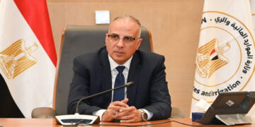 وزير الري يعقد اجتماعاً مع مدير عام شئون البيئة بالمفوضية الأوروبية وسفيرة الاتحاد الأوروبي فى مصر