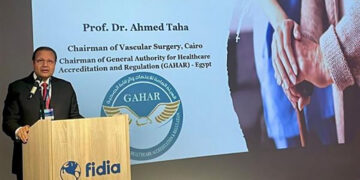 رئيس الاعتماد والرقابة الصحية يستعرض التجربة المصرية الرائدة في إدارة الجروح والقرح المزمنة والحادة