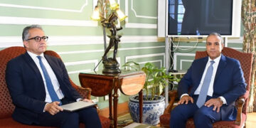 وزير الخارجية يستقبل المرشح المصري لمنصب مدير عام اليونسكو