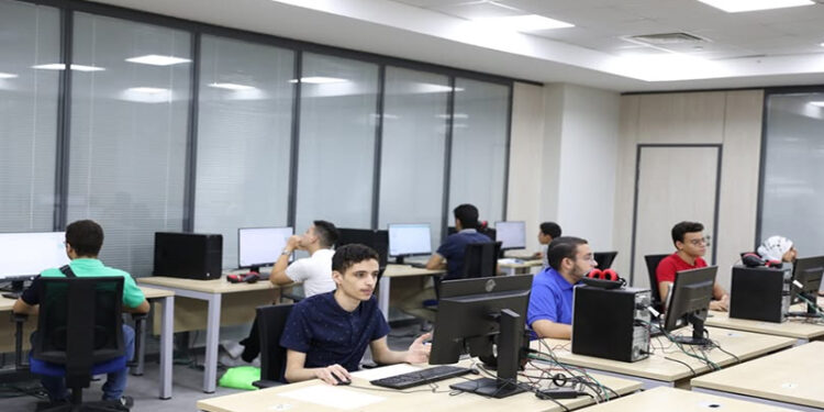 وزارة التعليم: التقدم لأول امتحان بشهادة البكالوريا المصرية إجبارى