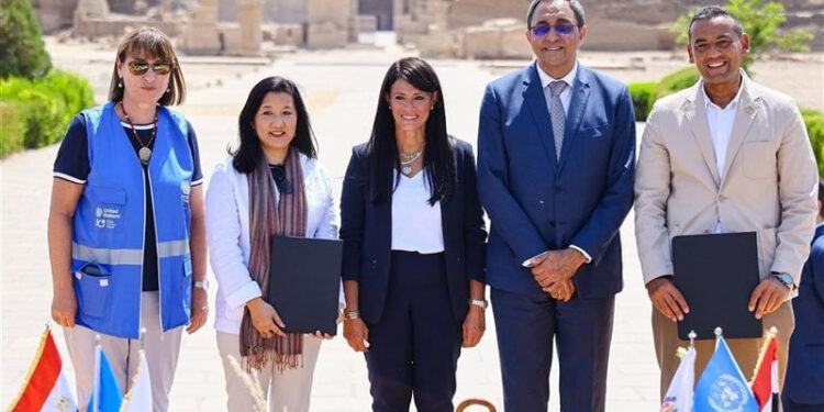 المشاط ومحافظ قنا والمنسقة المقيمة للأمم المتحدة يشهدون توقيع اتفاقية لدعم السياحة المستدامة والتنمية الاقتصادية بقنا