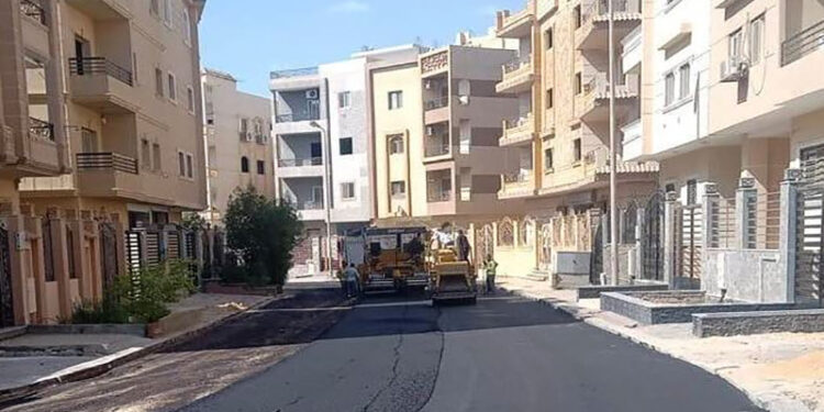 وزير الإسكان يتابع أعمال تطوير محور محمد بن زايد الرابط بين القاهرة الجديدة والعاصمة