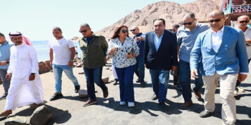 وزيرة التنمية تشدد على تنظيم الأنشطة السياحية وحماية الشعاب المرجانية بمحمية أبو جلوم