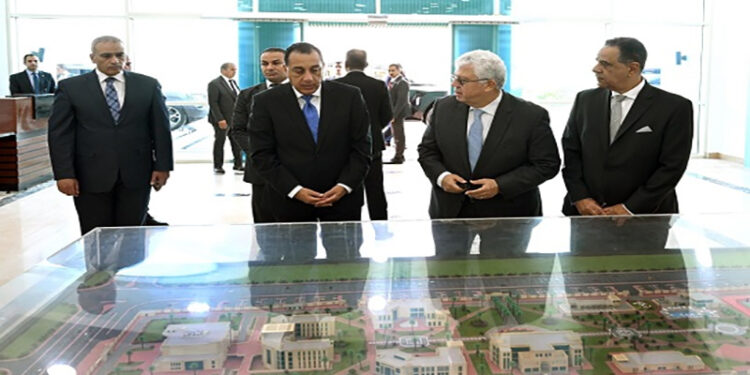 رئيس الوزراء يشارك في فعاليات إطلاق وتدشين الأكاديمية الدولية للعمارة والعمران