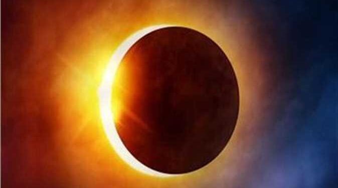 بدء ظاهرة الخسوف والقمر يبدأ الدخول لمنطقة شبه ظل الأرض