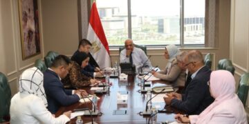 وزير الكهرباء يبحث مع شركة “صن ريف سولارSunRev Solar  الصينية التعاون في مجالات الطاقة المتجددة