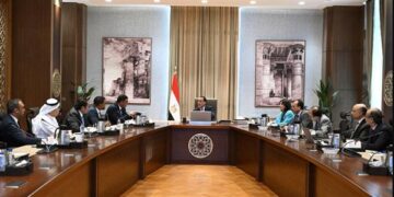 مدبولي يستعرض المقترحات المقدمة من أحد التحالفات العالمية لإدارة حي المال والأعمال بالعاصمة