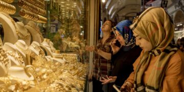 ثبات سعر الذهب اليوم الأحد 28 سبتمبر 2025