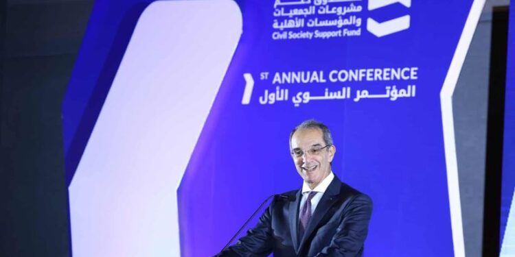 وزير الاتصالات: إطلاق صندوق دعم مشروعات الجمعيات والمؤسسات الأهلية القائمة على الابتكار والتكنولوجيا يفتح آفاقا جديدة