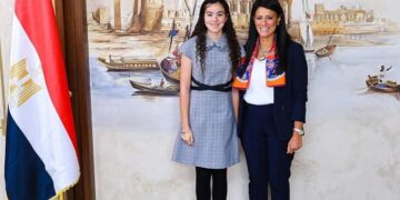 وزيرة التخطيط تحتفي بأصغر سفيرة مصرية في مبادرة «شباب بلد»