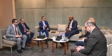 وزير الاستثمار يستقبل الأمين العام لأمانة منطقة التجارة الحرة القارية الإفريقية AfCFTA بالقاهرة