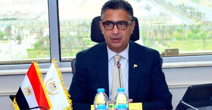 وزير التموين يُجري حركة تنقلات موسعة لمديريات التموين..تفاصيل