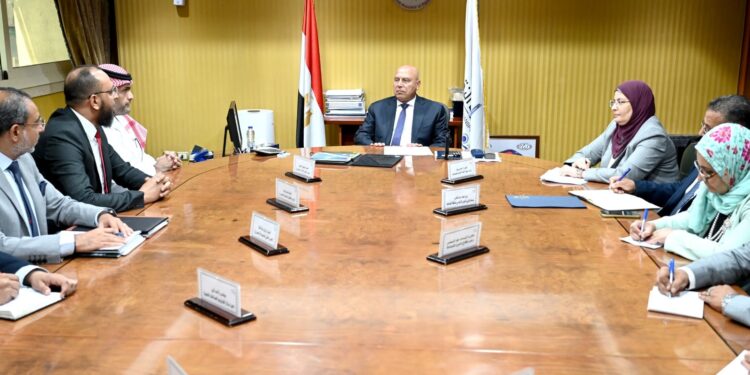 وزير النقل يبحث مع مجموعة كنان القابضة السعودية خطة المجموعة لإقامة مجمع صناعي متكامل للصناعات النحاسية والمعدنية في مصر