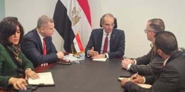 وزير الاتصالات يبحث مع مسؤولى كبرى الشركات الأمريكية التوسع في استثماراتها في مجال التعهيد في مصر