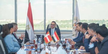 وزير الاستثمار والسفير الدنماركي يبحثان تعزيز الشراكات الاقتصادية بين القاهرة وكوبنهاغن