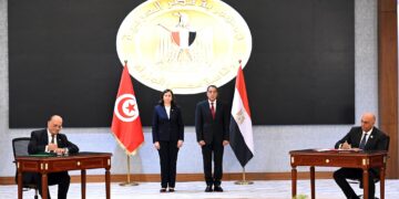 رئيسا وزراء مصر وتونس يشهدان توقيع 8 وثائق في عدد من مجالات التعاون المشترك