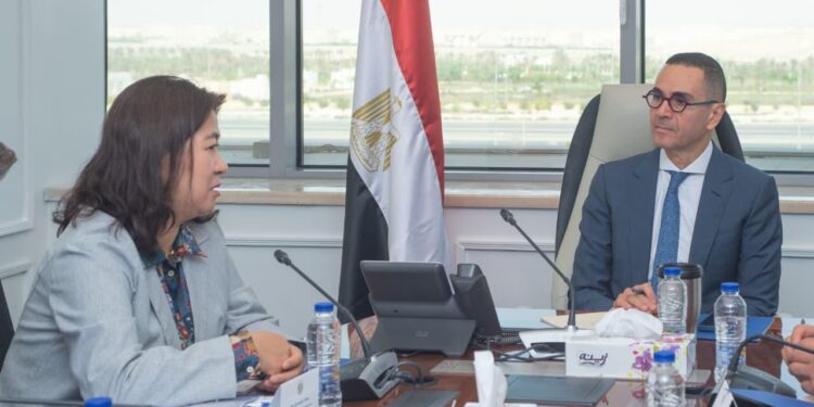 وزير الاستثمار يبحث مع البنك الأوروبي لإعادة الإعمار والتنمية EBRD سبل تعزيز الاستثمار والتجارة الخارجية