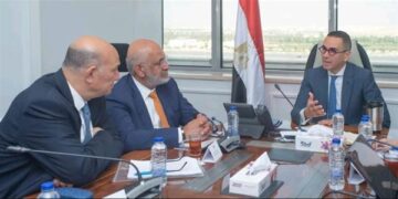 وزير الاستثمار يلتقي وفد البنك الدولي لاستعراض سبل تنمية وتطوير الشراكة