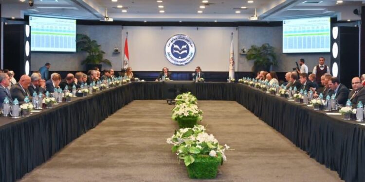 وزيرا الاستثمار والمالية يعقدان اجتماعًا تشاوريًا مع ممثلي القطاع الخاص حول الإصلاحات في تقرير “جاهزية الأعمال”