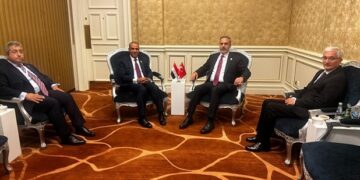 وزير الخارجية يلتقي نظيره التركي على هامش الاجتماع الوزاري التحضيري للقمة العربية الإسلامية الطارئة بالدوحة
