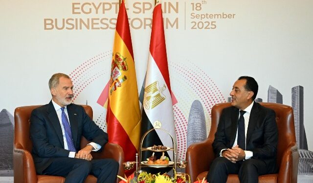 رئيس الوزراء يستقبل ملك أسبانيا بمقر الحكومة