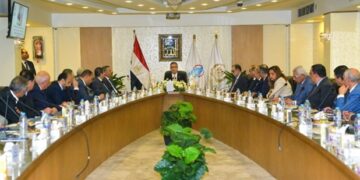 وزير التموين والتجارة الداخلية يعقد اجتماعًا مع شركات زيوت الطعام