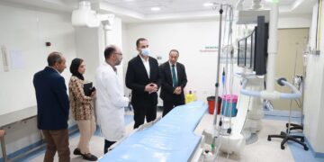 نائب وزير الصحة يتفقد مشروع تطوير مستشفى أبنوب المركزي ومستشفى المبرة للتأمين الصحي بأسيوط