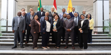 البنك المركزي يستضيف وفدًا من جنوب إفريقيا للتعرف على التجربة المصرية الرائدة في إنشاء وتشغيل دار الطباعة