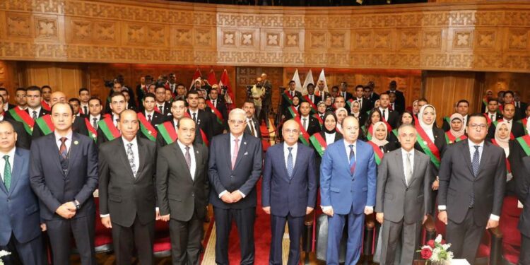 أعضاء هيئة النيابة الإدارية الجدد يؤدون اليمين القانونية أمام وزير العدل