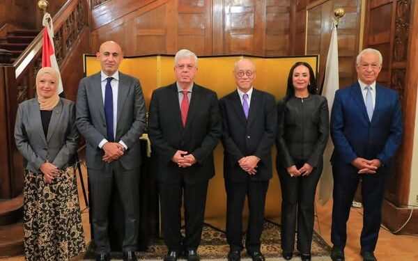 وزير التعليم العالي يشهد احتفالية إطلاق دبلوم إعداد معلم “التوكاتسو”