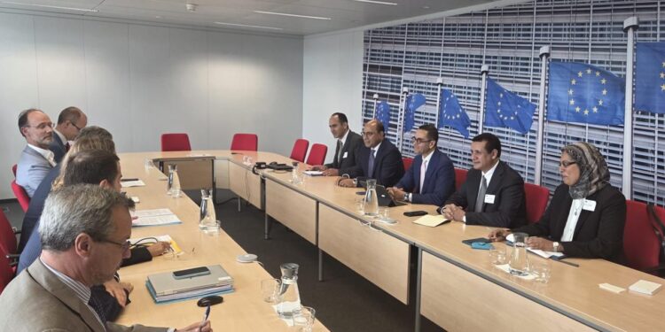 وزير الاستثمار يلتقى المفوض الأوروبي للتجارة لبحث تطور العلاقات بين مصر والإتحاد الأوروبي