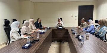 المشرف على قطاع الإسكان والمرافق تعقد اجتماعا لمناقشة آليات العمل بالقطاع والوقوف على موقف الزيارات الميدانية