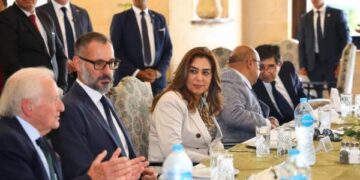 وزيرة التنمية تشارك في مأدبة غداء على شرف رئيس شبكة الآغا خان للتنمية بحضور وزير الإسكان ومحافظي القاهرة وأسوان