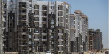 رغم التحسن الاقتصادي.. لماذا يستمر الارتفاع في سوق العقارات المصري؟