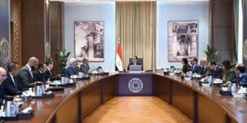 رئيس الوزراء يتابع مستجدات إجراءات تفعيل الربط الإلكتروني بين هيئة التأمين الاجتماعي والمرور