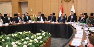 وزير الصناعة والنقل يترأس الاجتماع الثالث والثلاثين للمجموعة الوزارية للتنمية الصناعية