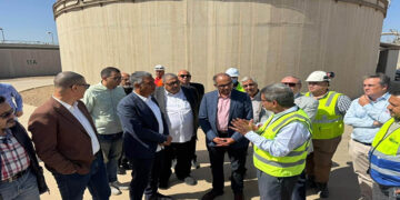 نائب وزير الإسكان يتفقد محطة معالجة الصرف الصحي بالجبل الأصفر بمرحلتيها الأولى والثانية