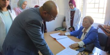 نائب وزير الصحة تتفقد وحدة طب أسرة الذراع البحري وتعقد اجتماعًا تنسيقيًا لضبط معدلات الولادات القيصرية بالإسكندرية