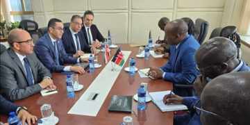 وزير الاستثمار والتجارة الخارجية يبحث مع وزير الاستثمار والتجارة والصناعة الكيني تعزيز التعاون المشترك