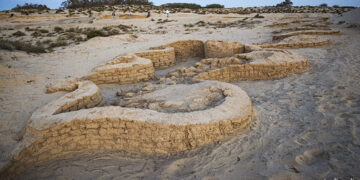 اكتشاف قلعة عسكرية جديدة من عصر الدولة الحديثة على طريق حورس الحربي بسيناء